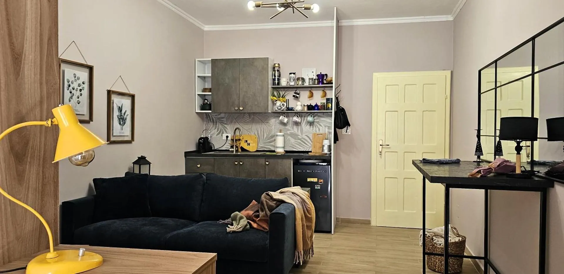 Nuci'S Place 3, Cozy 1 Bedroom Apartment With Balcony Near Bllok Tirana