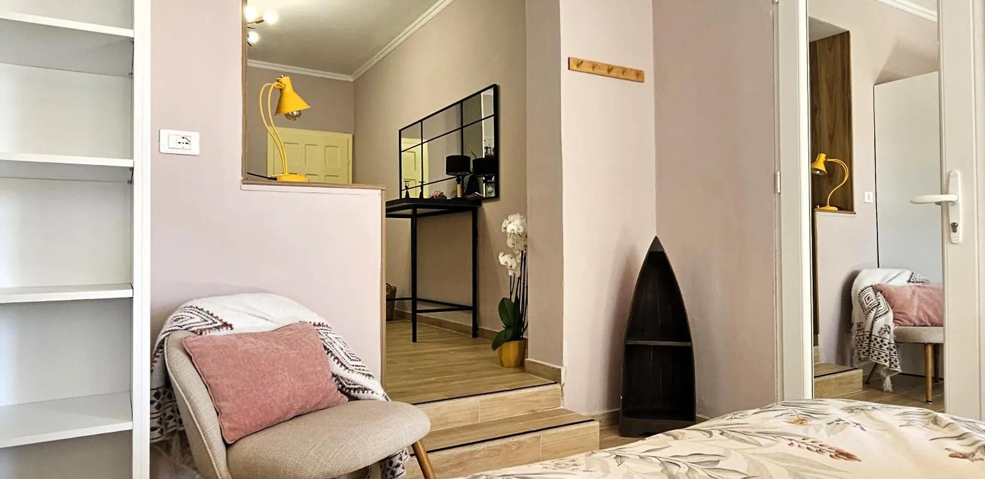 Nuci'S Place 3, Cozy 1 Bedroom Apartment With Balcony Near Bllok Tirana 0*,  Albania